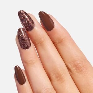 B2G1 BROWN EYED GIRL Color Street Nail Strips